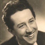 Mluvené slovo Karel Cop: Muž, po kterém jdou