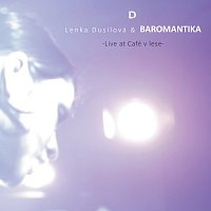 Hudba Live at Café v lese